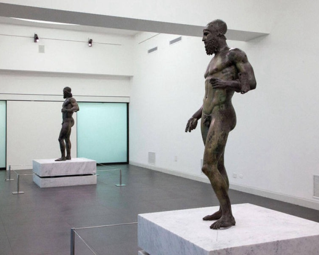 Bronzi di Riace statua
